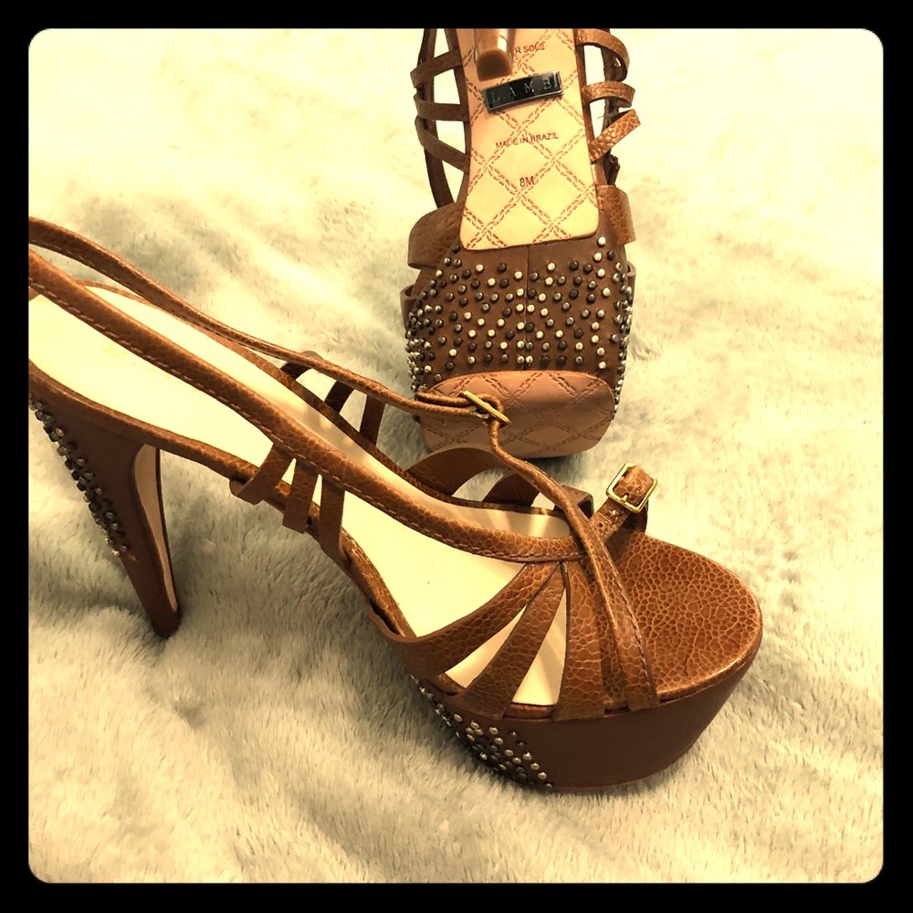 Brown leather lamb heels with stiuds